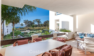 Apartamento de lujo con vistas al mar en primera línea de playa en la New Golden Mile entre Marbella y Estepona 797460 