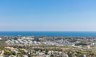 Ático de lujo prestigioso con vistas panorámicas al mar y al golf en venta en Marbella - Benahavís 797517 