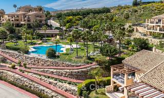 Ático de lujo prestigioso con vistas panorámicas al mar y al golf en venta en Marbella - Benahavís 797518 