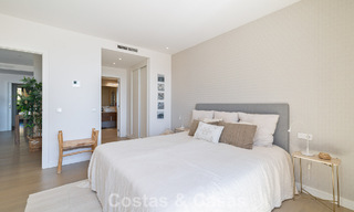 Ático de lujo prestigioso con vistas panorámicas al mar y al golf en venta en Marbella - Benahavís 797529 