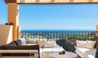 Ático de lujo prestigioso con vistas panorámicas al mar y al golf en venta en Marbella - Benahavís 797545 