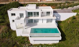 Villa moderna de nueva construcción con vistas panorámicas al mar en venta en un entorno natural al este del centro de Marbella 797608 