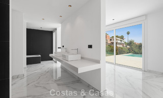 Villa moderna de nueva construcción con vistas panorámicas al mar en venta en un entorno natural al este del centro de Marbella 797619 