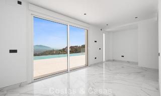 Villa moderna de nueva construcción con vistas panorámicas al mar en venta en un entorno natural al este del centro de Marbella 797622 