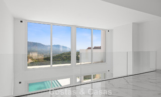 Villa moderna de nueva construcción con vistas panorámicas al mar en venta en un entorno natural al este del centro de Marbella 797629 