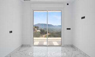 Villa moderna de nueva construcción con vistas panorámicas al mar en venta en un entorno natural al este del centro de Marbella 797632 