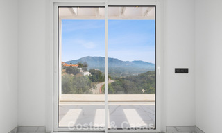 Villa moderna de nueva construcción con vistas panorámicas al mar en venta en un entorno natural al este del centro de Marbella 797633 