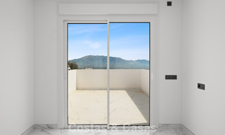 Villa moderna de nueva construcción con vistas panorámicas al mar en venta en un entorno natural al este del centro de Marbella 797635 
