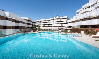 Ático de lujo moderno con amplia terraza en la azotea en venta cerca del centro de Estepona 797651 