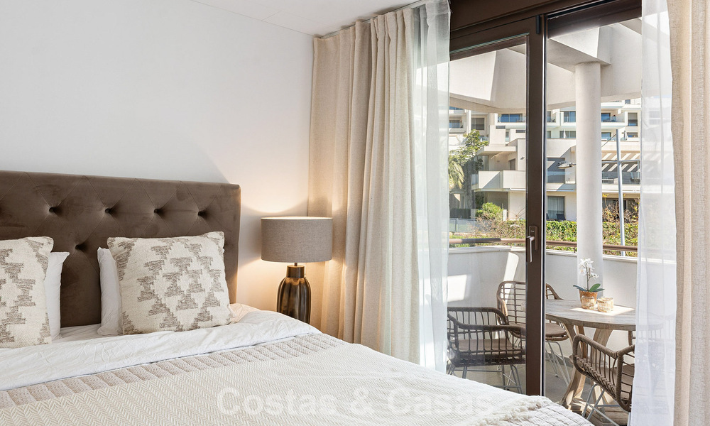 Ático de lujo moderno con amplia terraza en la azotea en venta cerca del centro de Estepona 797656