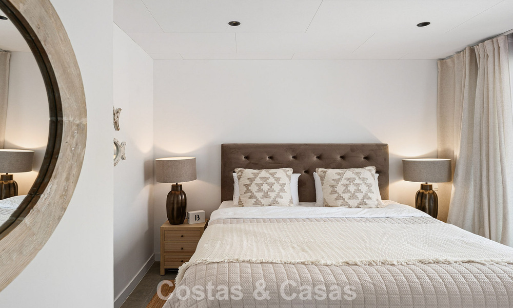 Ático de lujo moderno con amplia terraza en la azotea en venta cerca del centro de Estepona 797657