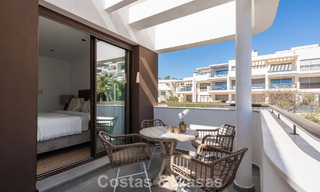 Ático de lujo moderno con amplia terraza en la azotea en venta cerca del centro de Estepona 797661 