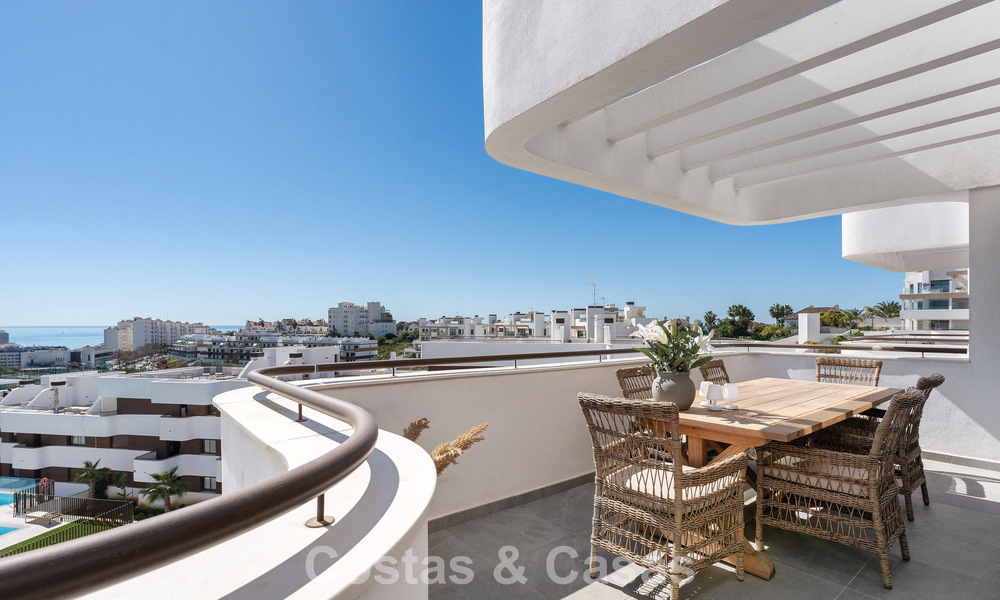Ático de lujo moderno con amplia terraza en la azotea en venta cerca del centro de Estepona 797664