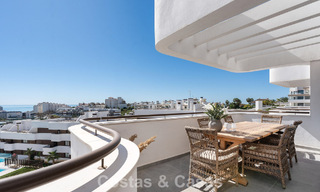 Ático de lujo moderno con amplia terraza en la azotea en venta cerca del centro de Estepona 797664 