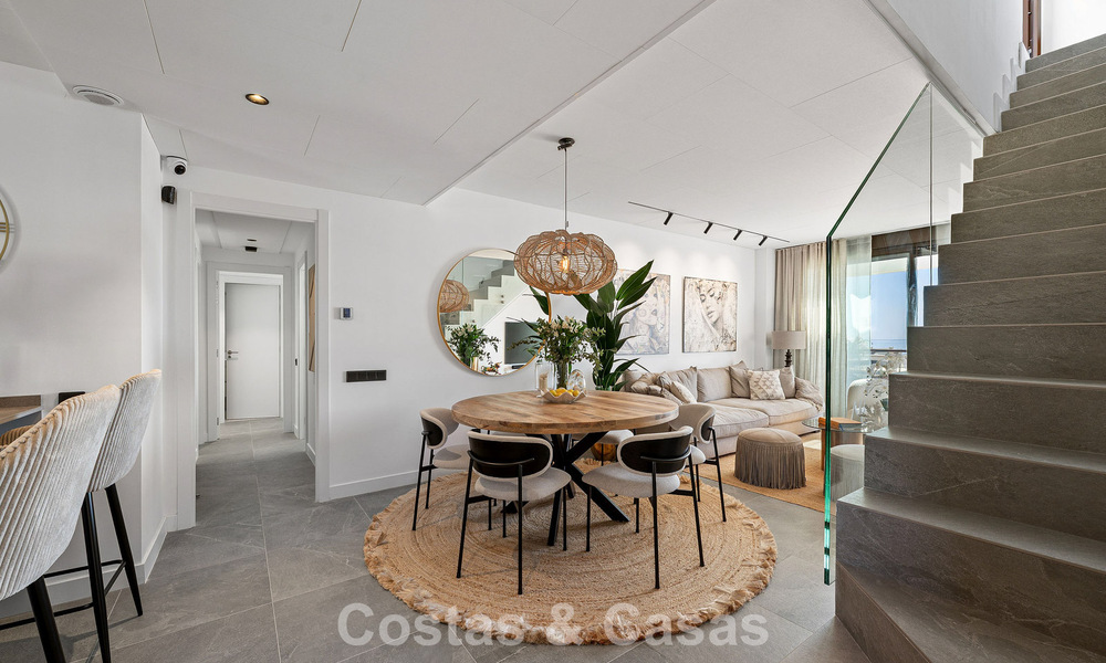 Ático de lujo moderno con amplia terraza en la azotea en venta cerca del centro de Estepona 797665