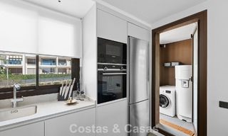 Ático de lujo moderno con amplia terraza en la azotea en venta cerca del centro de Estepona 797668 