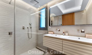 Ático de lujo luminoso y contemporáneo en venta con vistas al mar en las colinas de La Quinta Resort en Marbella - Benahavís 797681 