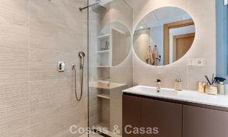 Ático de lujo luminoso y contemporáneo en venta con vistas al mar en las colinas de La Quinta Resort en Marbella - Benahavís 797685 