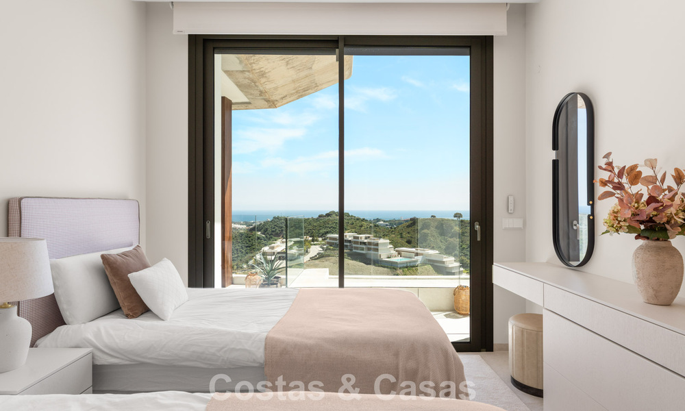 Ático de lujo luminoso y contemporáneo en venta con vistas al mar en las colinas de La Quinta Resort en Marbella - Benahavís 797694