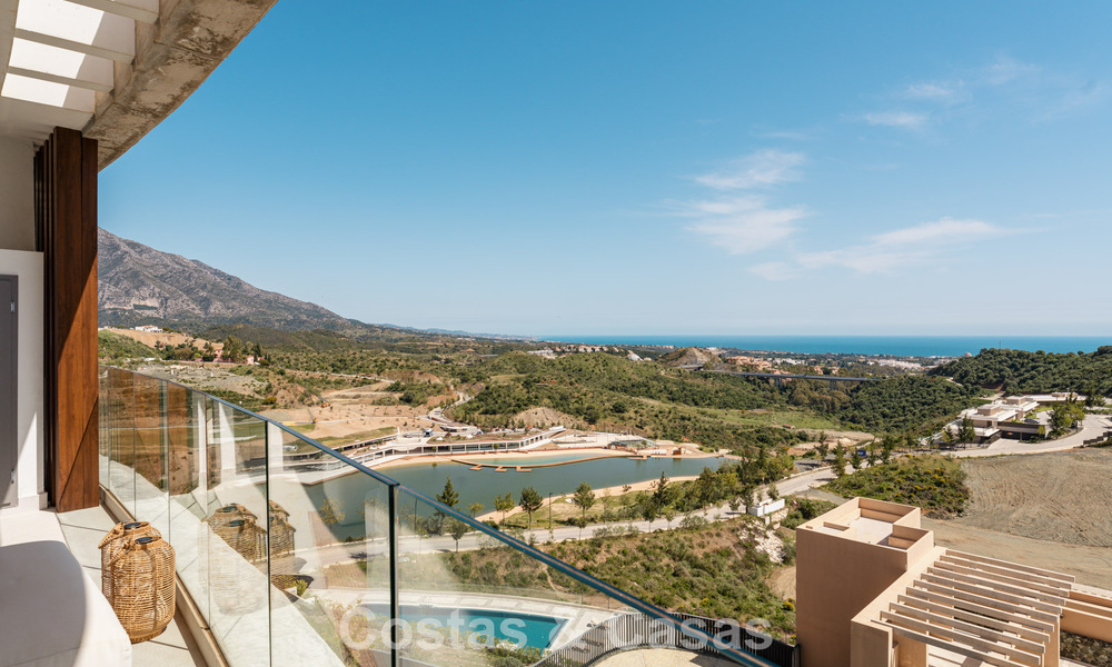 Ático de lujo luminoso y contemporáneo en venta con vistas al mar en las colinas de La Quinta Resort en Marbella - Benahavís 797695