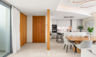 Ático de lujo luminoso y contemporáneo en venta con vistas al mar en las colinas de La Quinta Resort en Marbella - Benahavís 797703 