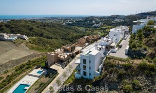 Ático de lujo luminoso y contemporáneo en venta con vistas al mar en las colinas de La Quinta Resort en Marbella - Benahavís 797725 