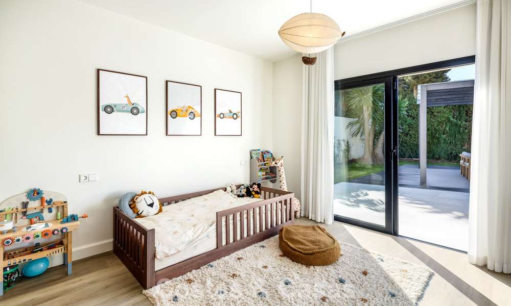 Villa contemporánea de estilo mediterráneo en venta a poca distancia de la playa y de los servicios de San Pedro, Marbella 797876