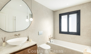 Villa contemporánea de estilo mediterráneo en venta a poca distancia de la playa y de los servicios de San Pedro, Marbella 797877 