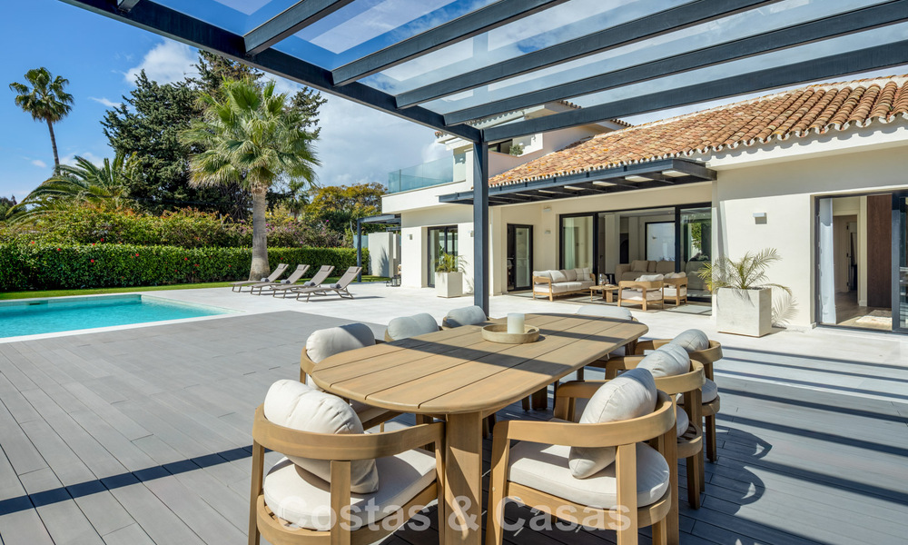 Villa contemporánea de estilo mediterráneo en venta a poca distancia de la playa y de los servicios de San Pedro, Marbella 797896