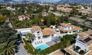 Villa contemporánea de estilo mediterráneo en venta a poca distancia de la playa y de los servicios de San Pedro, Marbella 797900 