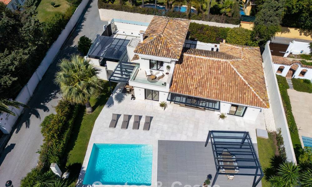 Villa contemporánea de estilo mediterráneo en venta a poca distancia de la playa y de los servicios de San Pedro, Marbella 797901