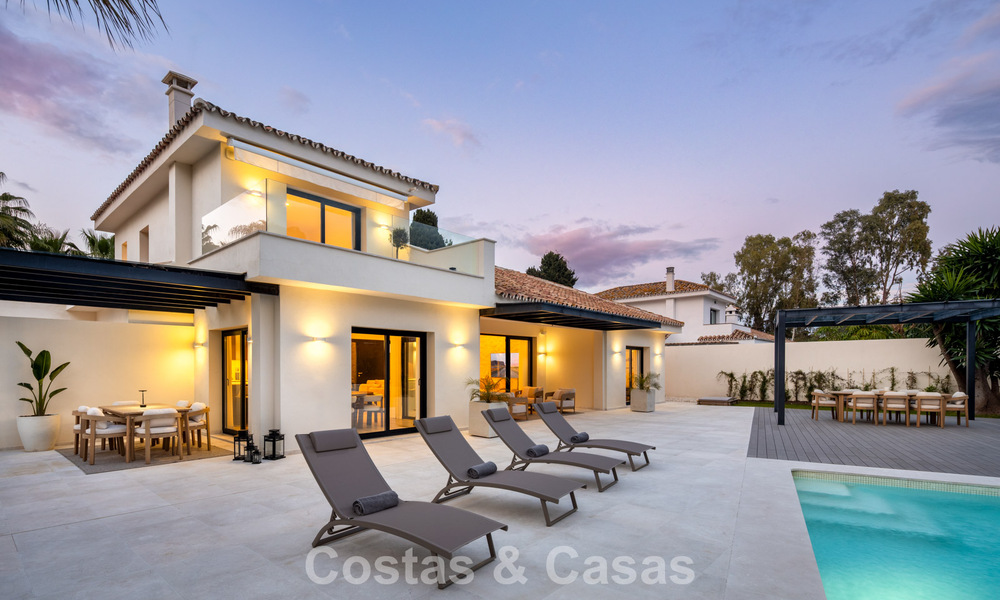 Villa contemporánea de estilo mediterráneo en venta a poca distancia de la playa y de los servicios de San Pedro, Marbella 797905