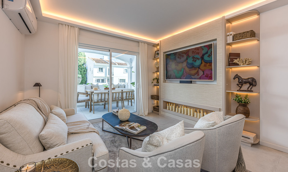 Adosado renovado moderno en venta, en Aloha rodeado de campos de golf en Nueva Andalucía, Marbella 797912