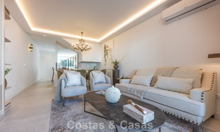 Adosado renovado moderno en venta, en Aloha rodeado de campos de golf en Nueva Andalucía, Marbella 797922 