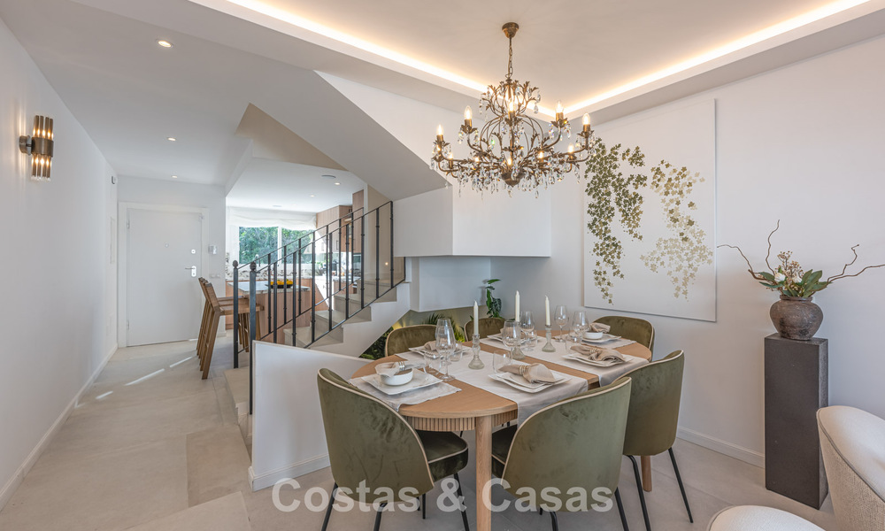 Adosado renovado moderno en venta, en Aloha rodeado de campos de golf en Nueva Andalucía, Marbella 797924