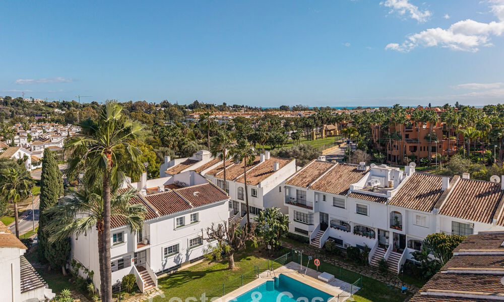 Adosado renovado moderno en venta, en Aloha rodeado de campos de golf en Nueva Andalucía, Marbella 797932