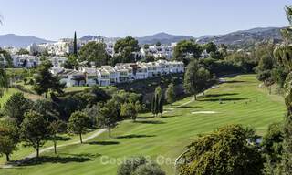 Adosado renovado moderno en venta, en Aloha rodeado de campos de golf en Nueva Andalucía, Marbella 798050 