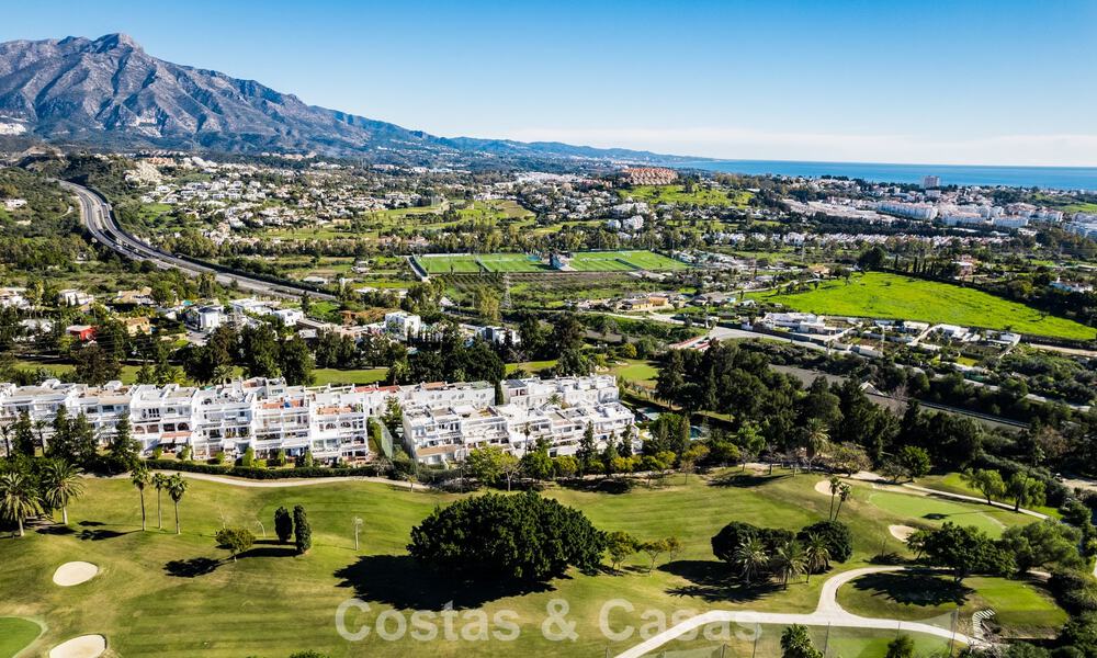 Elegante apartamento en planta baja reformado en venta en un prestigioso campo de golf en La Quinta, Benahavís - Marbella 797936