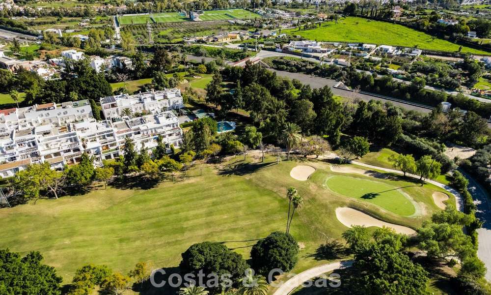 Elegante apartamento en planta baja reformado en venta en un prestigioso campo de golf en La Quinta, Benahavís - Marbella 797964
