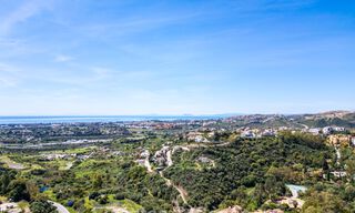 Amplio apartamento de 2 dormitorios con vistas al mar en venta en Marbella - Benahavís 797972 
