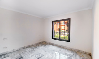 Amplio apartamento de 2 dormitorios con vistas al mar en venta en Marbella - Benahavís 797978 
