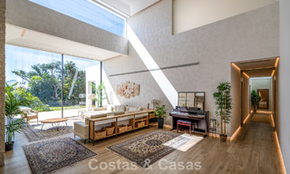 Impresionante mansión moderna con casa de invitados en venta en la New Golden Mile entre Marbella y Estepona 798000 