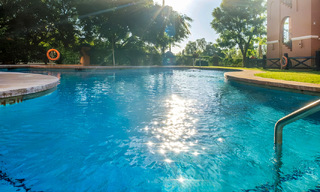 Amplio apartamento de lujo listo para entrar a vivir con vistas al mar en venta en Marbella - Benahavís 798156 