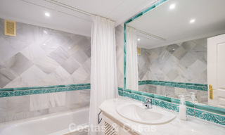 Amplio apartamento de lujo listo para entrar a vivir con vistas al mar en venta en Marbella - Benahavís 798159 