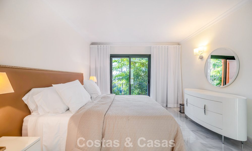 Amplio apartamento de lujo listo para entrar a vivir con vistas al mar en venta en Marbella - Benahavís 798163