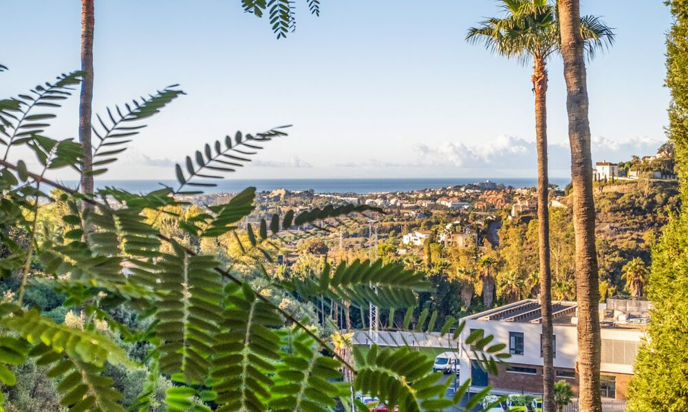 Amplio apartamento de lujo listo para entrar a vivir con vistas al mar en venta en Marbella - Benahavís 798166