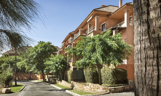 Amplio apartamento de lujo listo para entrar a vivir con vistas al mar en venta en Marbella - Benahavís 798522 