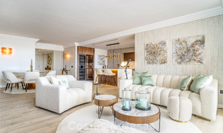 Amplio apartamento moderno de 4 dormitorios con vistas al mar en venta en Nueva Andalucía, Marbella 798232 