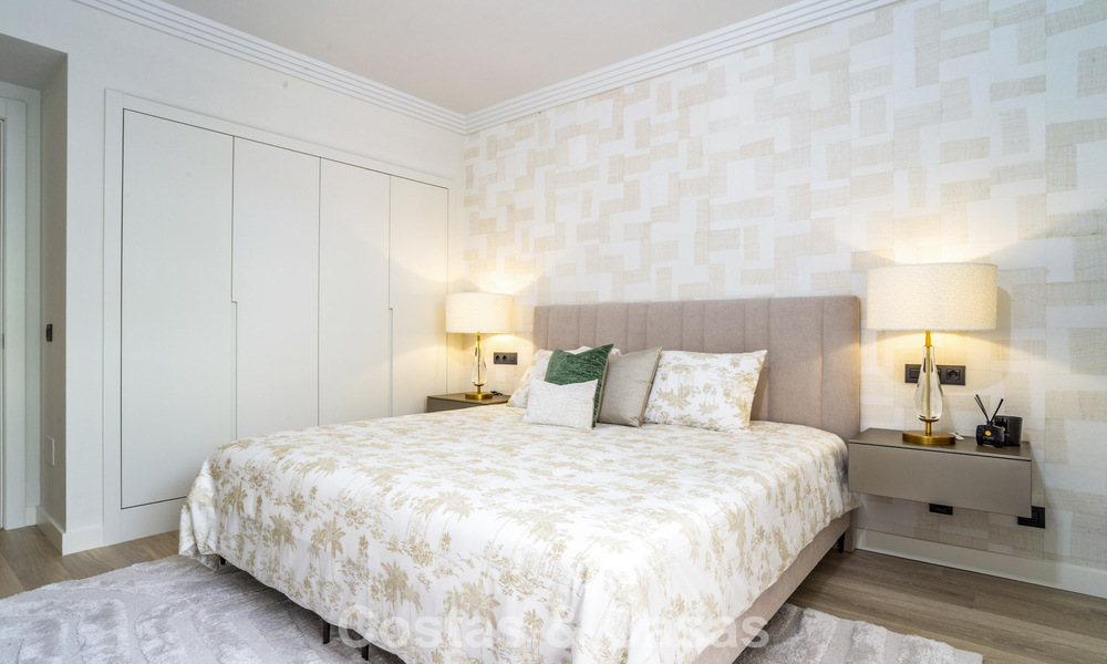 Amplio apartamento moderno de 4 dormitorios con vistas al mar en venta en Nueva Andalucía, Marbella 798253