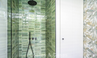 Amplio apartamento moderno de 4 dormitorios con vistas al mar en venta en Nueva Andalucía, Marbella 798254 